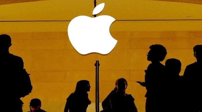 Apple faces AI, regulatory challenges as it woos developers at annual conference