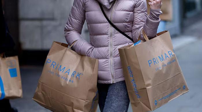 Britain’s struggling low-income shoppers challenge growth agenda