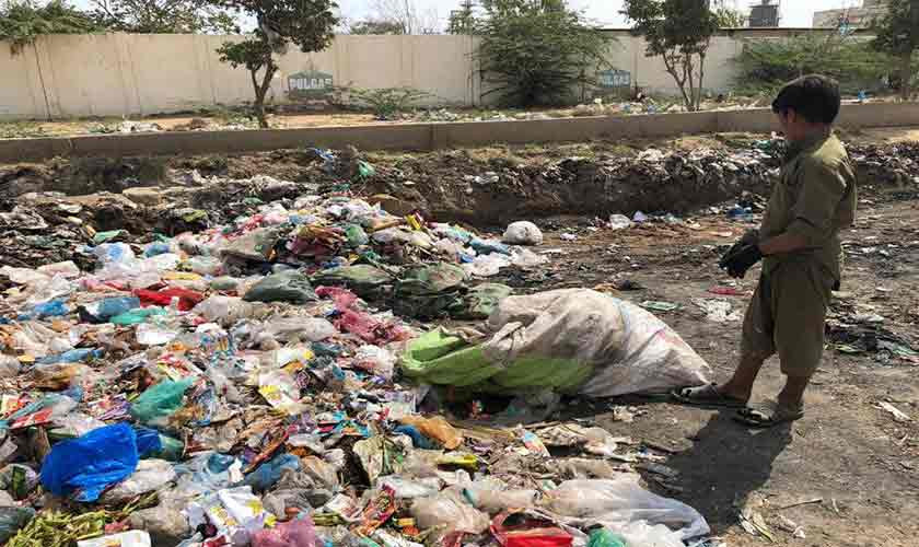 Combating plastic waste | Political Economy 1 Combating plastic waste | Political Economy