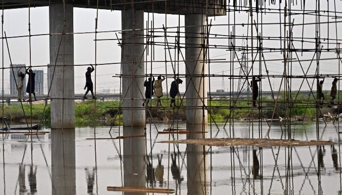 Drizzle in Karachi as NDMA warns of heavy rains countrywide