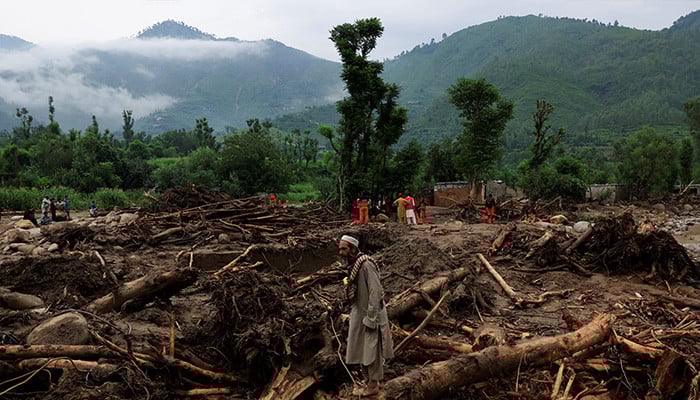 Fresh monsoon rains pound KP, Punjab as nationwide death toll tops 650