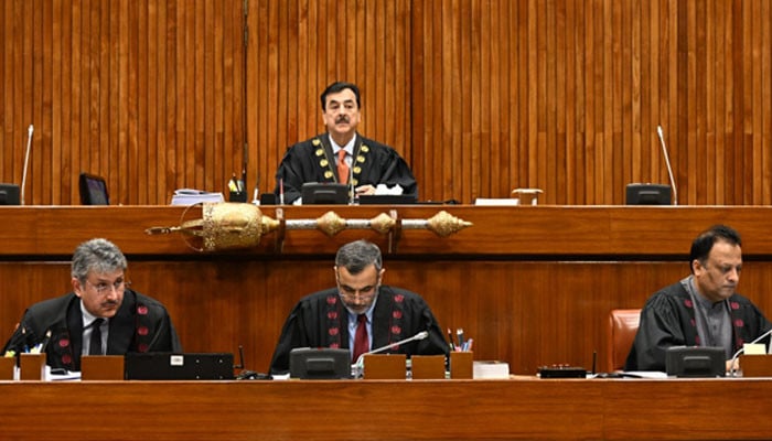 Here are the key features of 27th Constitutional Amendment