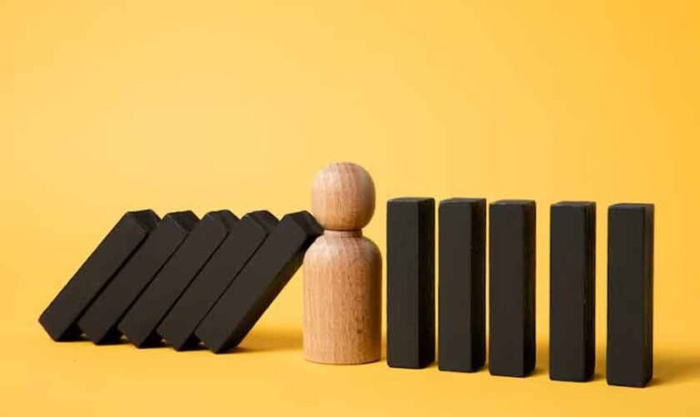 Human values and development indicators | Political Economy
