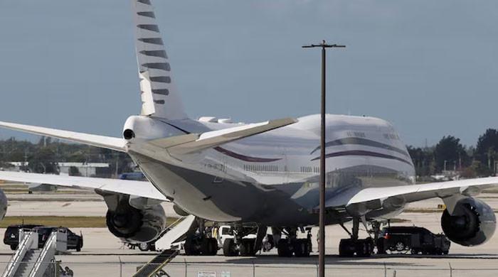 Is Trump allowed to accept $400m plane gift from Qatar?