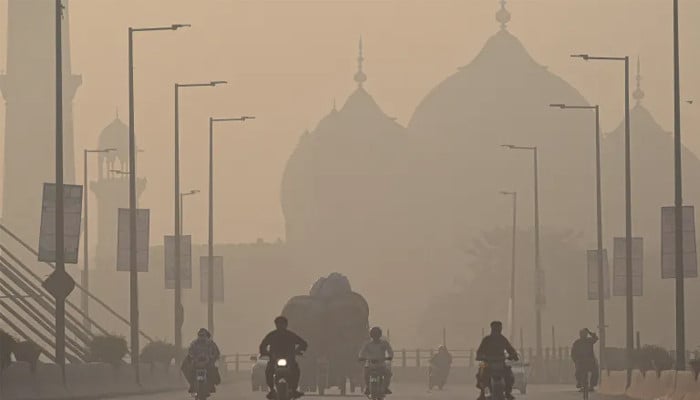 Lahore again tops global pollution rankings as toxic smog engulfs region 2 Lahore again tops global pollution rankings as toxic smog engulfs region