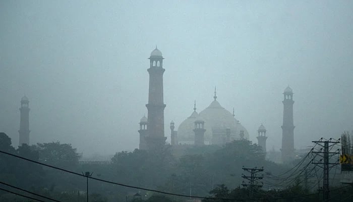 Lahore once again records worst air quality in world as smog grips region 5 Lahore once again records worst air quality in world as smog grips region