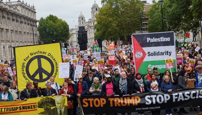 London roars as thousands rally against Trump’s second state visit 1 London roars as thousands rally against Trump’s second state visit
