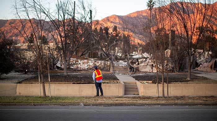 Los Angeles firefighters hold line despite extreme conditions