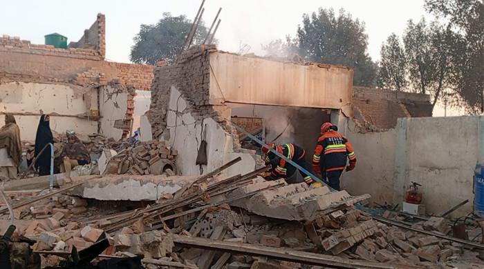 Massive gas tanker explosion kills 6, injures at least 33 in Multan