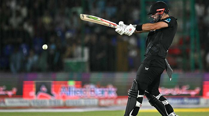 New Zealand seal five-wicket victory against Pakistan in tri-series final