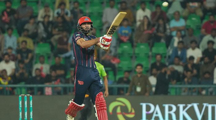 Niazi’s heroics seal last-over win for Kings in rain-hit clash against Qalandars