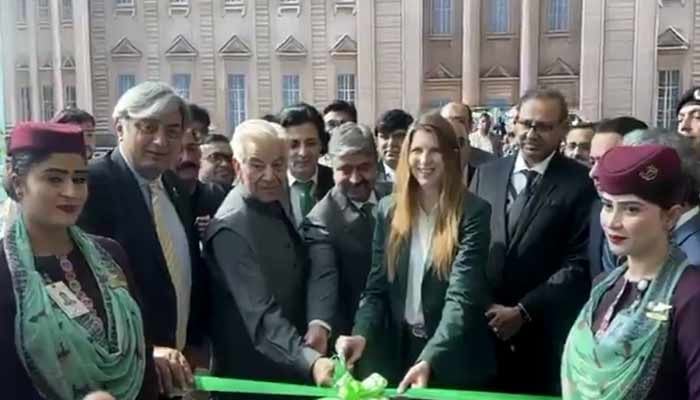 PIA resumes UK flights after five-year ban 10 PIA resumes UK flights after five-year ban