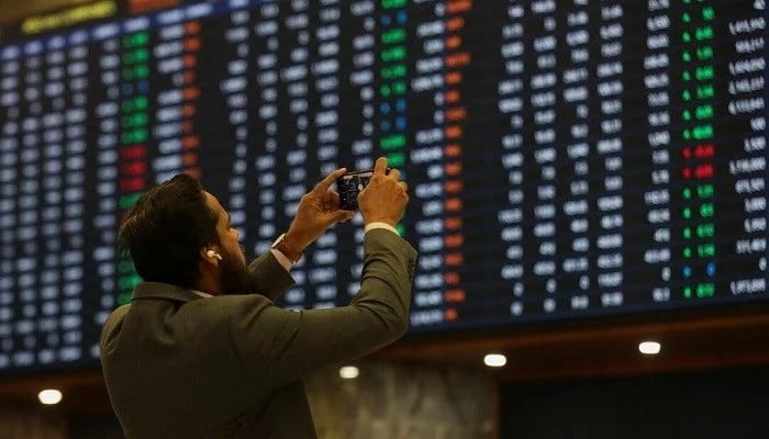 PSX rally lifts KSE-100 beyond 136,000 mark