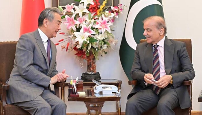 Pakistan, China agree to boost economic cooperation