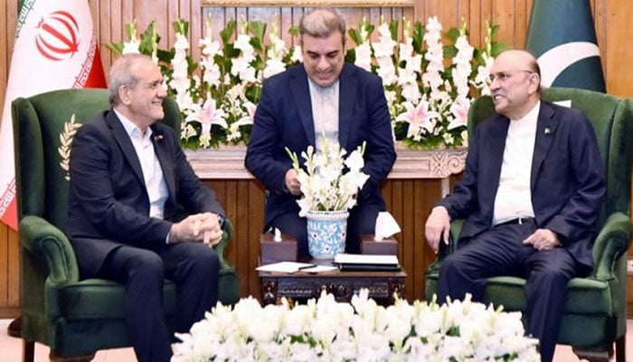 Pakistan, Iran pledge to further broaden bilateral cooperation