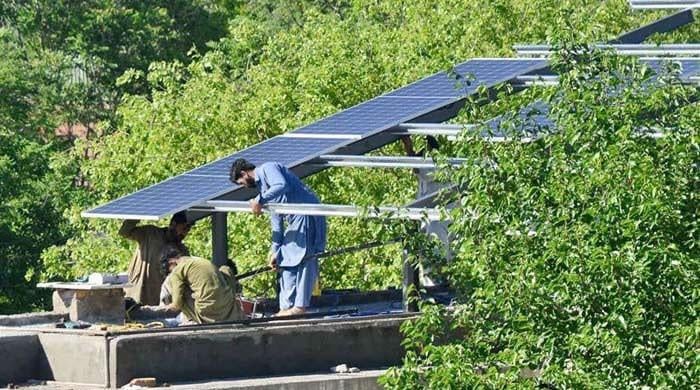 Pakistan’s solar surge lifts it into rarefied 25% club