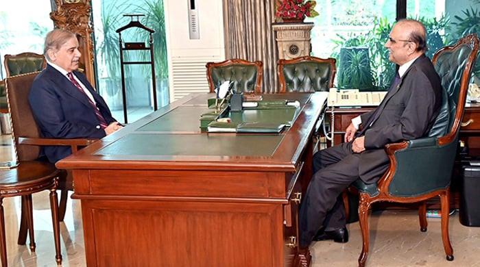 President, PM honour armed forces on Youm-e-Tashakkur 1 President, PM honour armed forces on Youm-e-Tashakkur