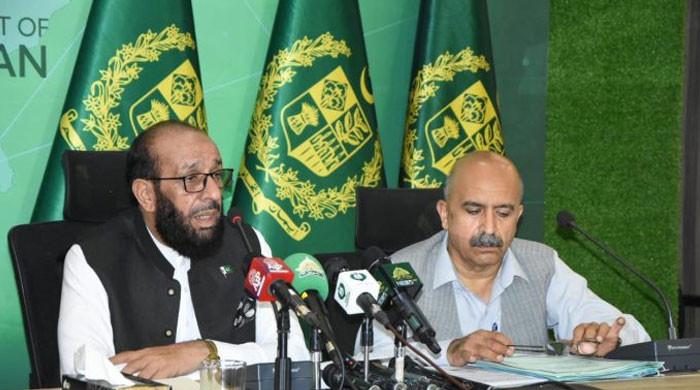Private Hajj quota lapses as operators miss deadlines: Sardar Yousaf