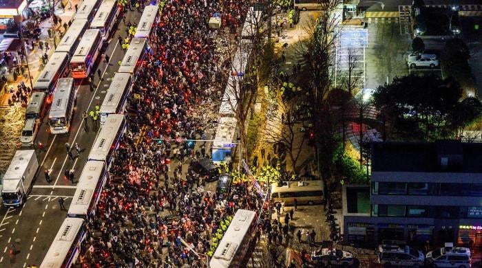 Protesters storm South Korea court after president's detention extended 1 Protesters storm South Korea court after president's detention extended