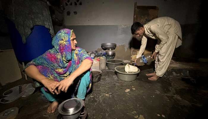 Stateless and unseen: Hidden lives of millions in Pakistan 1 Stateless and unseen: Hidden lives of millions in Pakistan