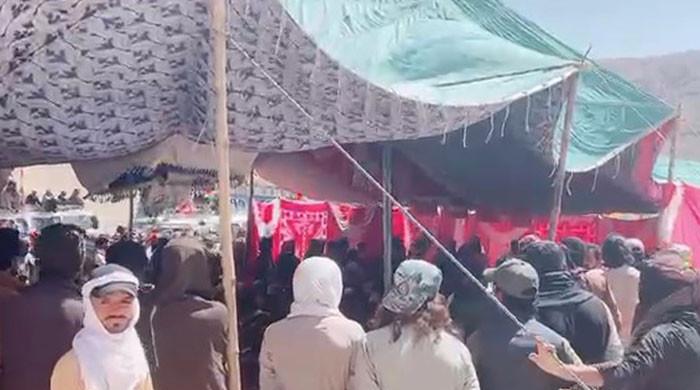 Suicide bomber targets BNP-M rally in Mastung