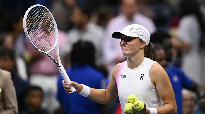 Swiatek and Sabalenka set up French Open clash
