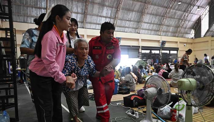 Thailand says over 100,000 civilians flee clashes with Cambodia 1 Thailand says over 100,000 civilians flee clashes with Cambodia