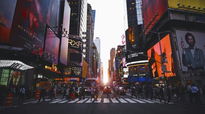 Trade tensions threaten US job gains in April 1 Trade tensions threaten US job gains in April