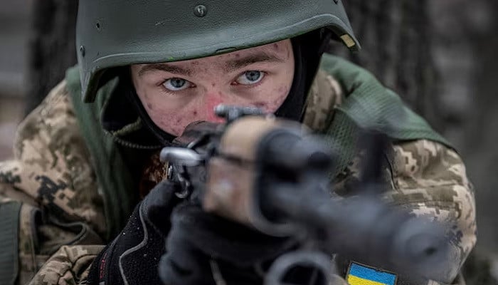 Trump rules out US troops in Ukraine, hints at possible air support