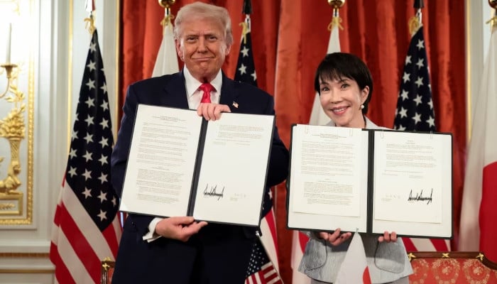 Trump tells Japan US is 'strongest level' ally 2 Trump tells Japan US is 'strongest level' ally