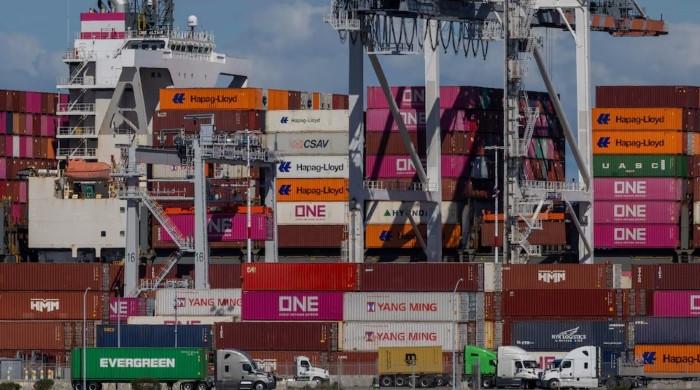 Trump’s 10% import tariff comes Into effect, shakes global trade 1 Trump’s 10% import tariff comes Into effect, shakes global trade