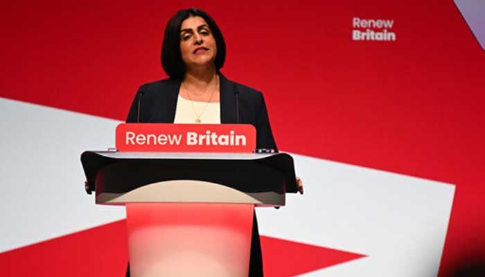 UK Labour plans tougher rules on migrants to halt hard right