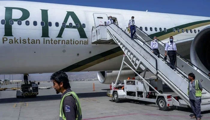 UK removes ban on Pakistani airlines following safety improvements
