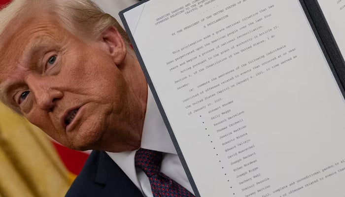 US officials mobilise to target 'Deep State' under Trump's order 2 US officials mobilise to target 'Deep State' under Trump's order