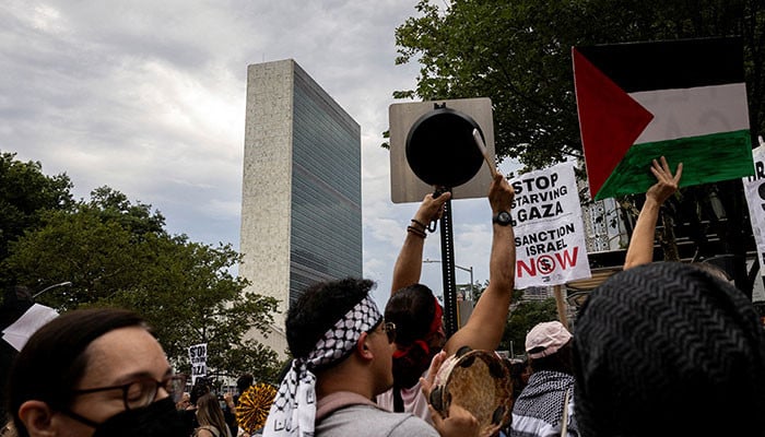 United Nations huddle seeks resolution of Palestine issue